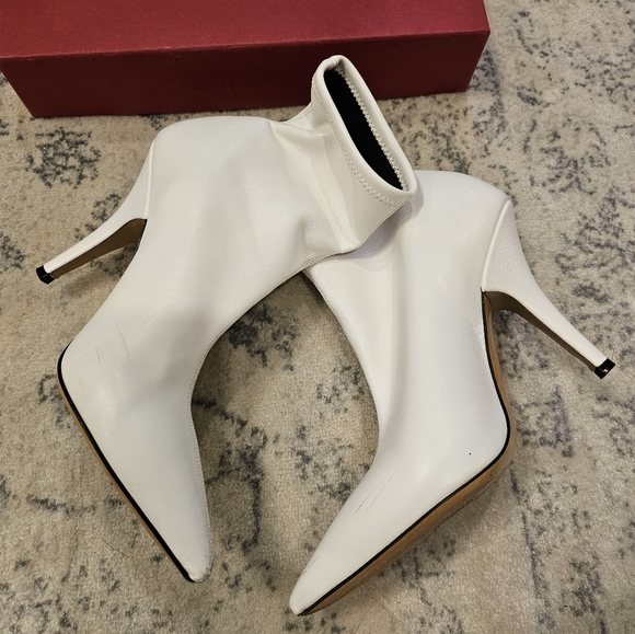 Valentino Garavani VLTN logo leather booties in size 39 - Picture 3 of 8